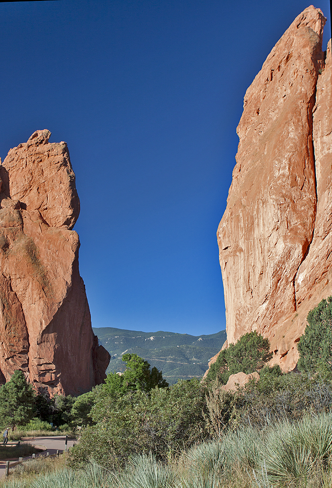 Garden of the Gods, Colorado Springs, CO - Foothills to the west