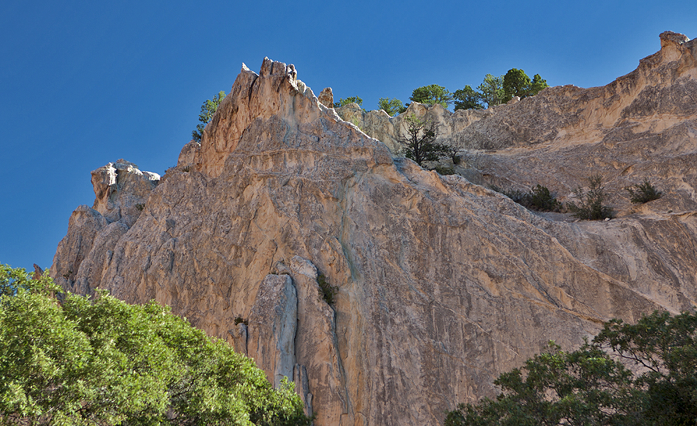 Garden of the Gods, Colorado Springs, CO - See how the one tip is whitish