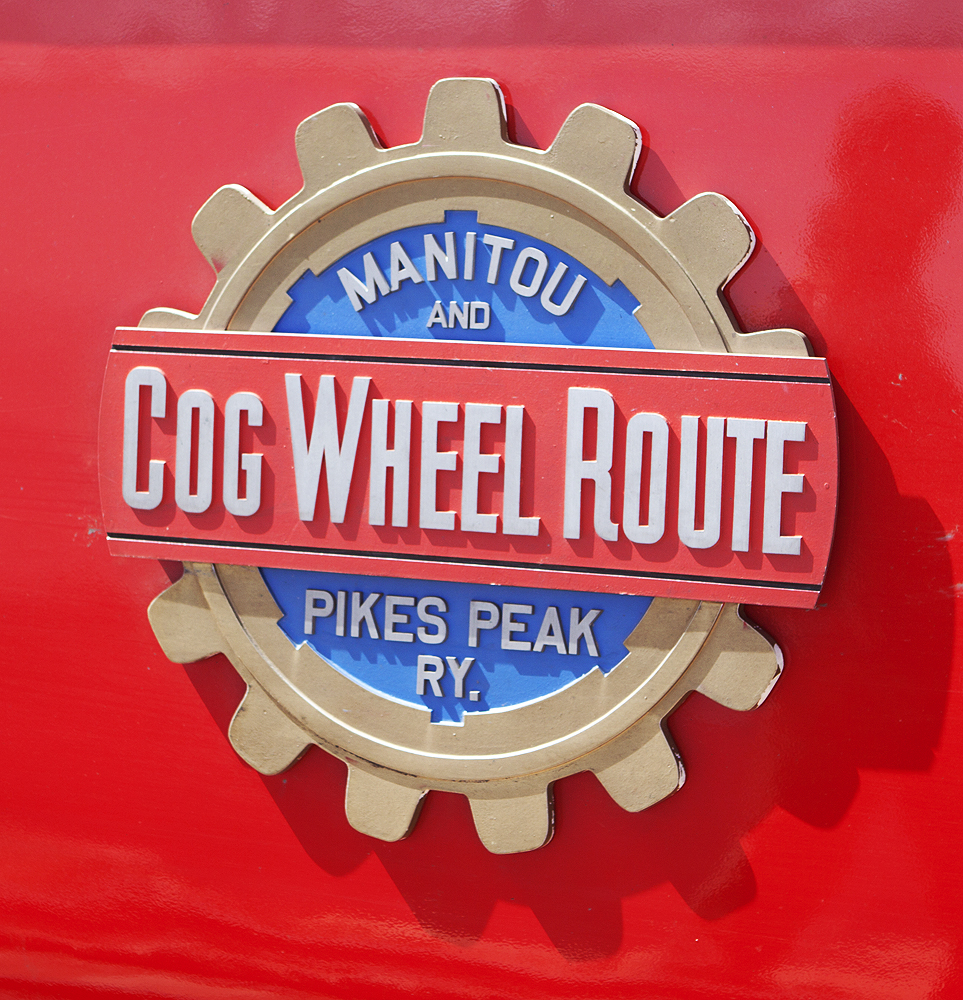 Cog rail - railroad logo